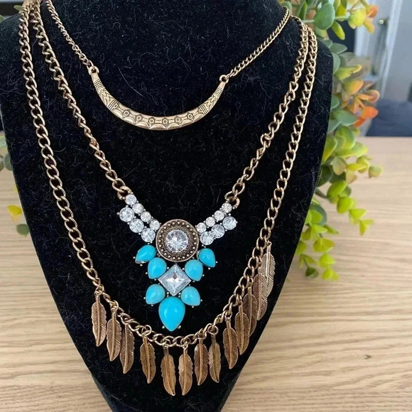 🆕Layered Rhinestone Engraved Necklace🆕 - Picture 1 of 8